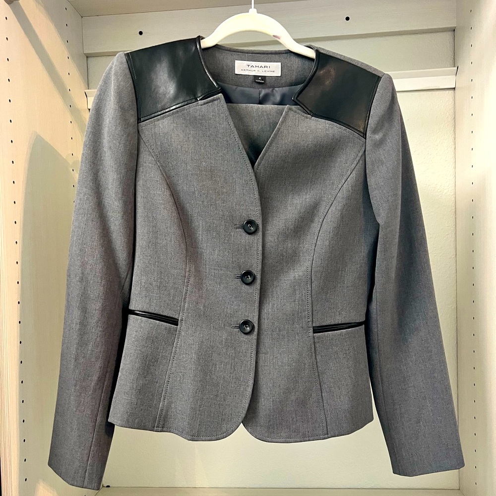 Trendy and classy Tahari two-piece skirt suit
